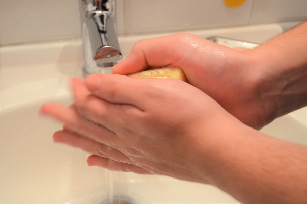 handwashing-handmade-natural-soap-RaniaK-olive